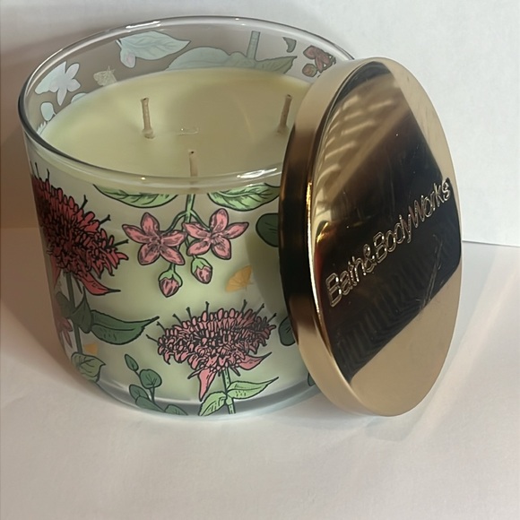 Bath & Body Works Bergamot & Birch Soy Candle with Pink and Green Floral Design - Picture 4 of 7